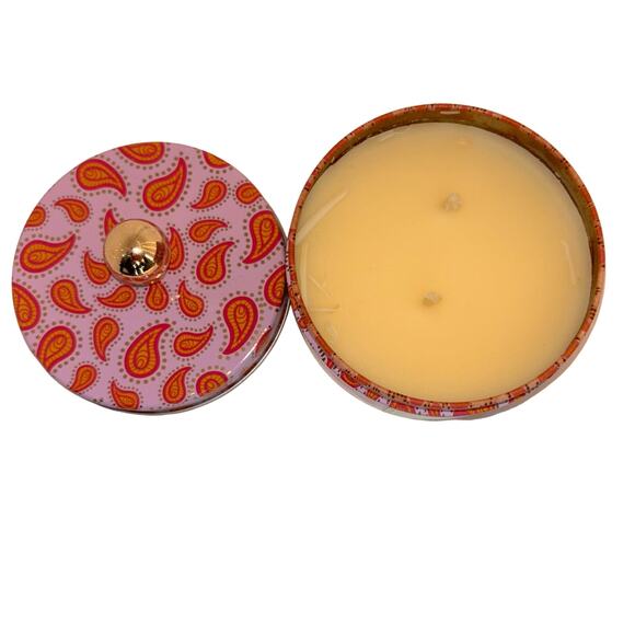 Vera Bradley Mavaroon Rose Scented Candle in Collectible Tin NEW Floral - Picture 4 of 6